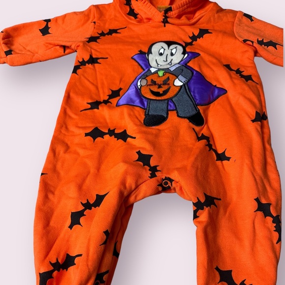 Vintage NWT Baby Halloween Vampire Bat Pumpkin Musical Hoodie One Piece Sz 9 Mon - Picture 3 of 9